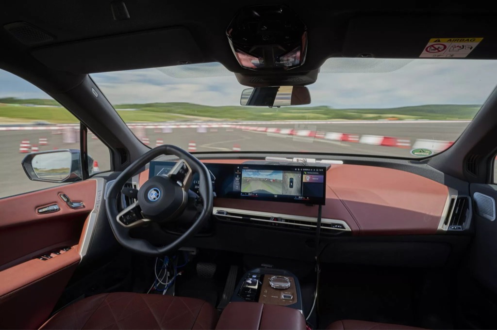 BMW khoe loạt công nghệ mới toanh, siêu hiện đại tại triển lãm điện tử tiêu dùng CES 2024