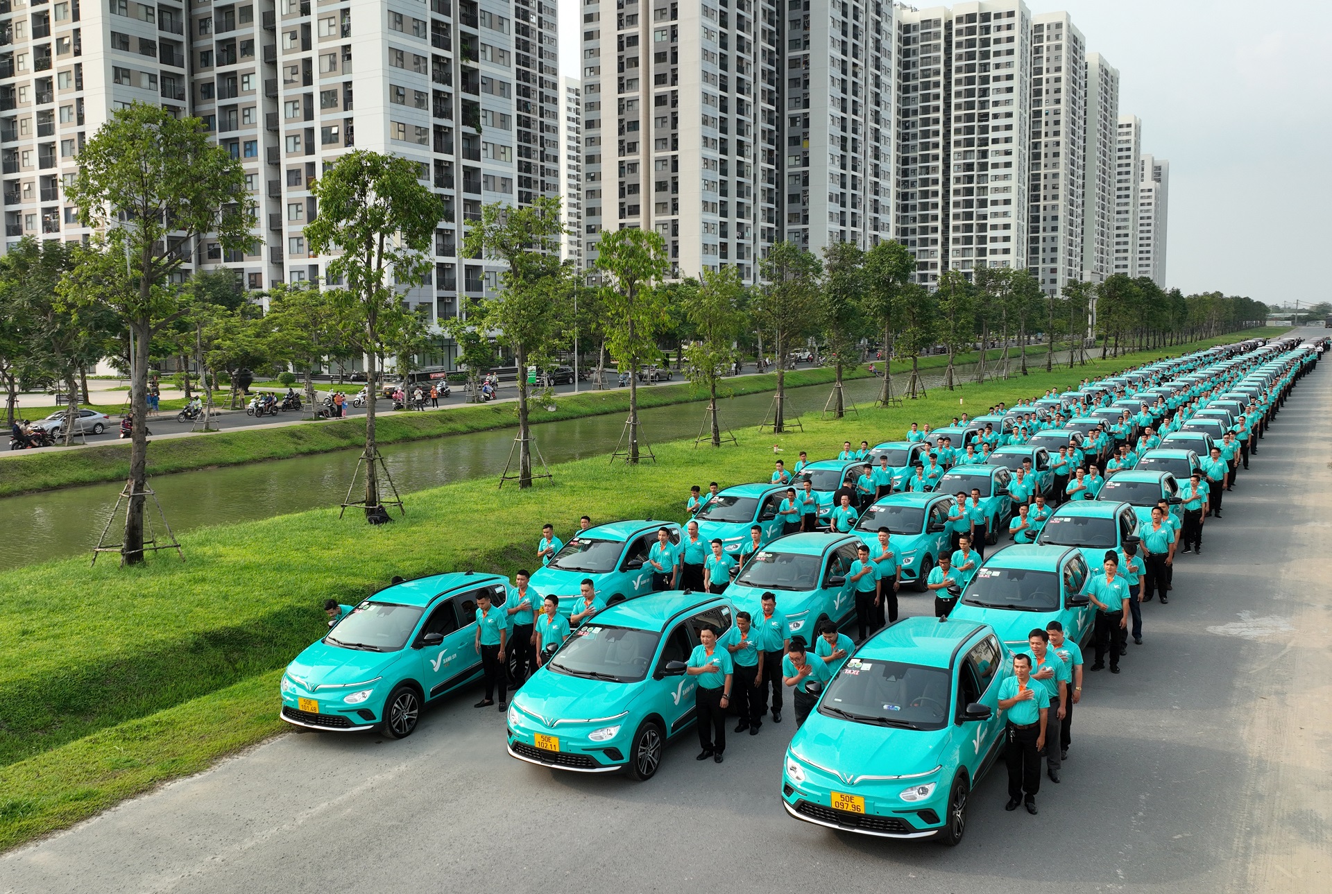 taxi-xanh-gsm-chinh-thuc-co-mat-tai-phu-quoc-4.jpeg (1.23 MB)